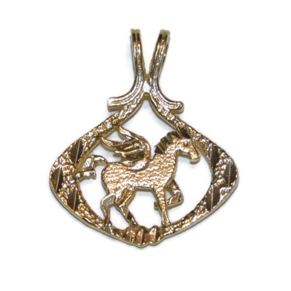 Unicorn Medallion Pendant 14k Yellow Gold